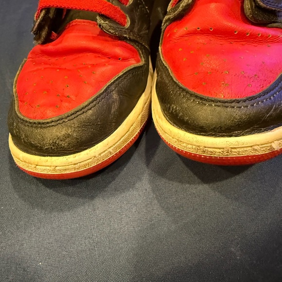 Air Jordan 1 High FlyEase 'Bred size 7Y - Picture 5 of 6